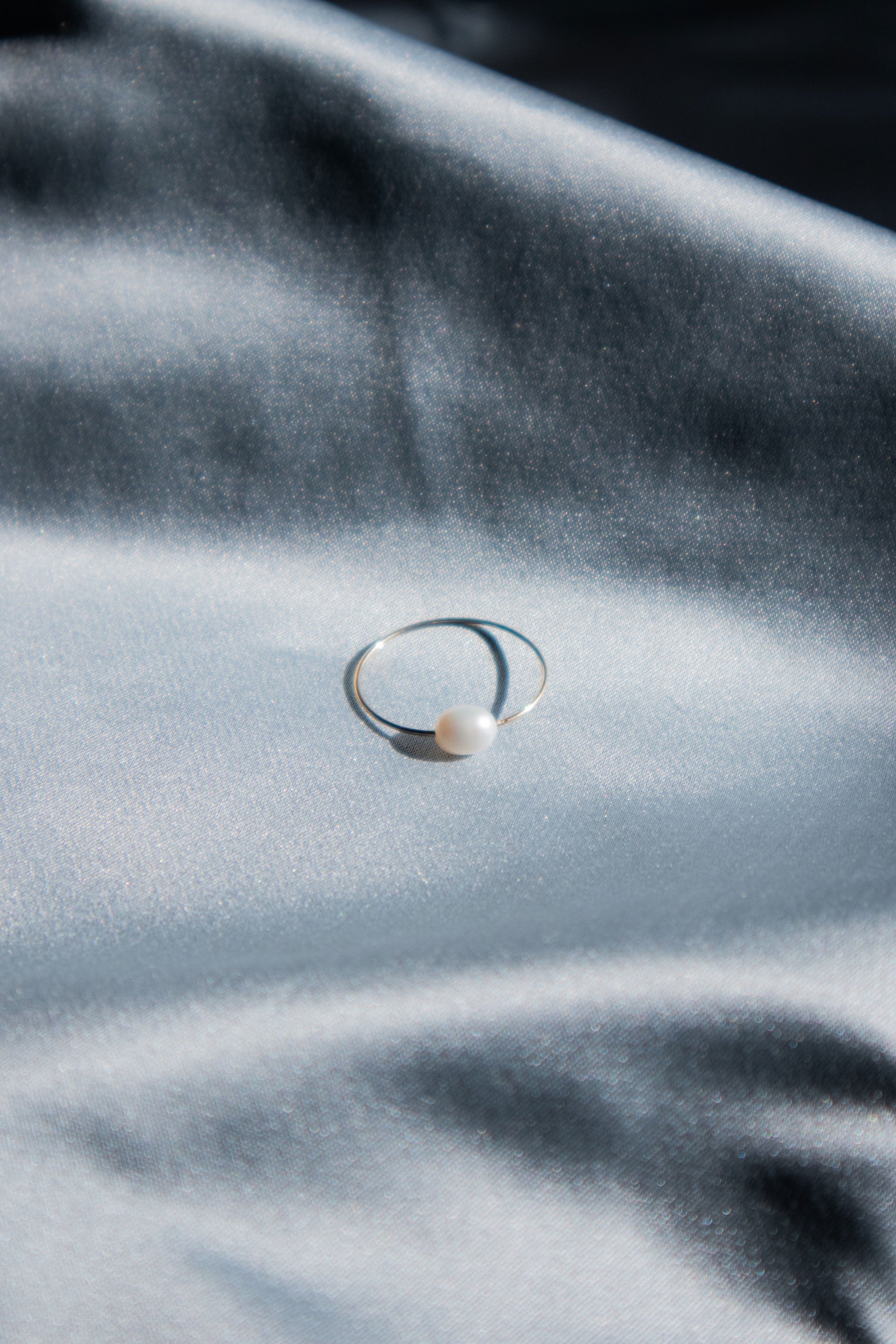 Eden — Freshwater pearl skinny gold ring - seree