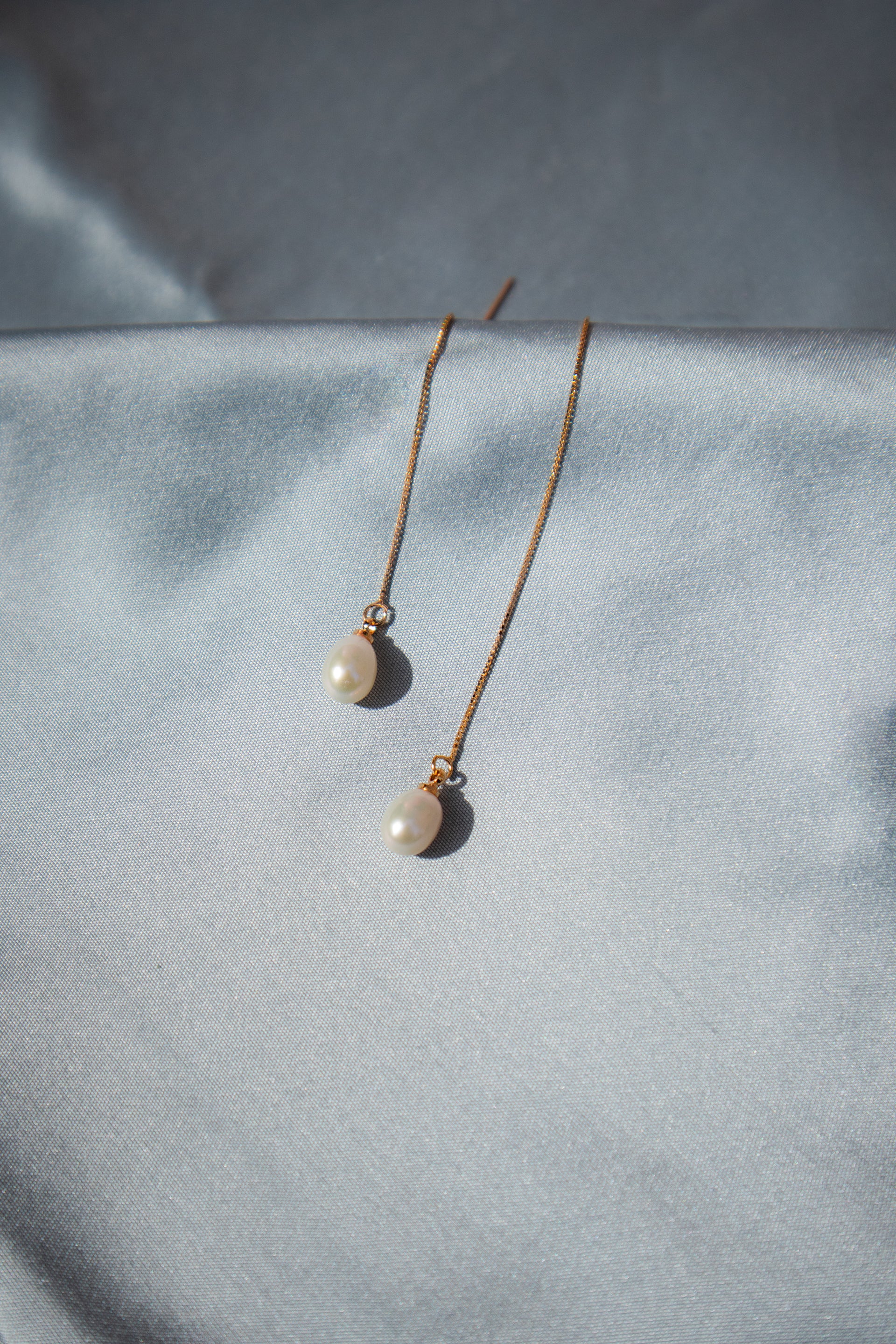 Lilith — Pearl thread earrings - seree