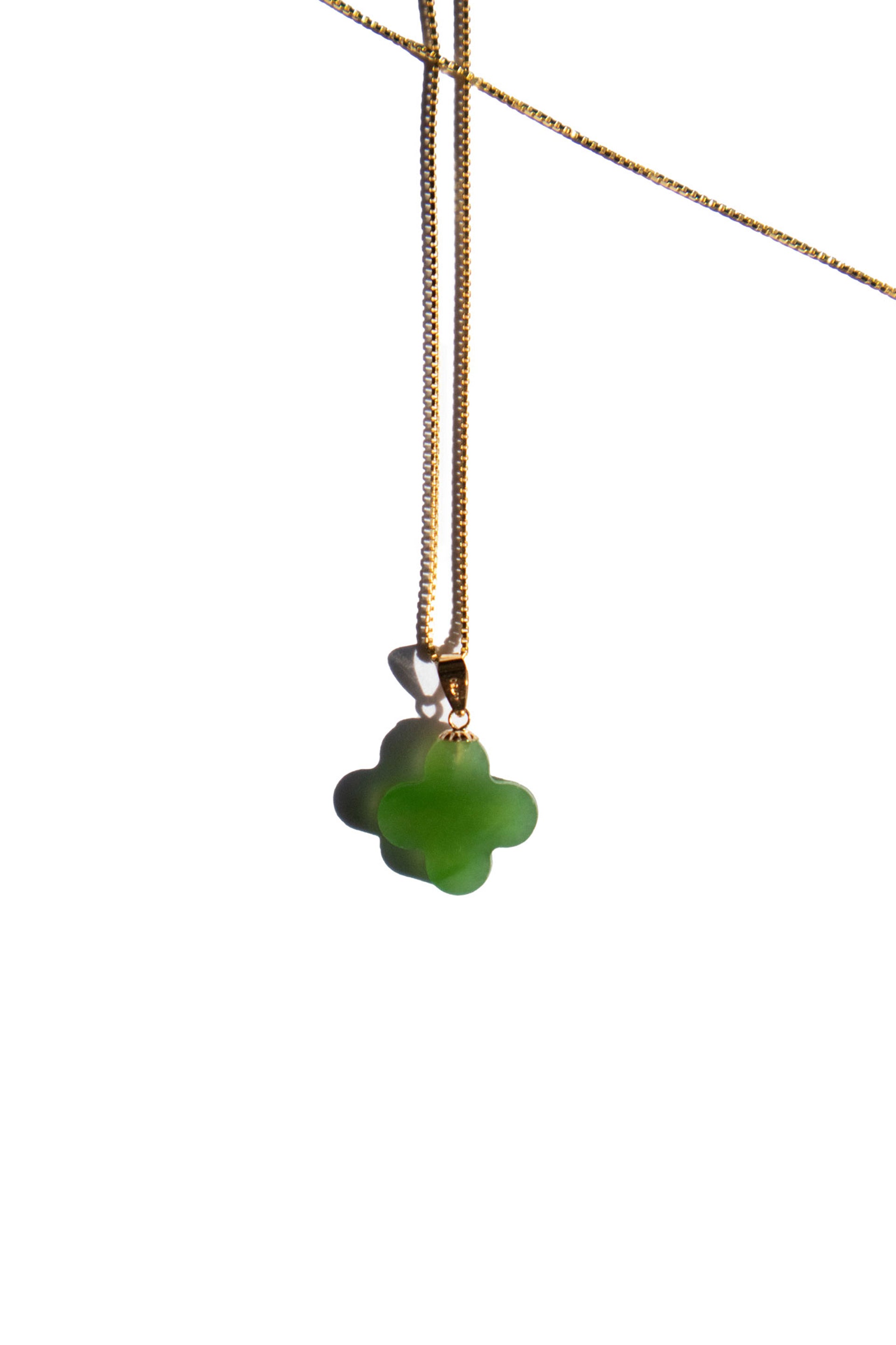 Clover — Green jade pendant necklace - seree