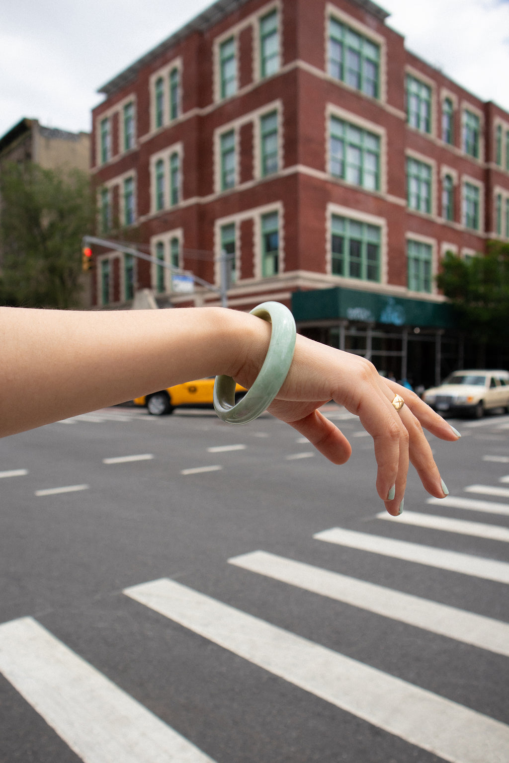 seree-tennis-bangle-light-green-cyan-jade-bangle