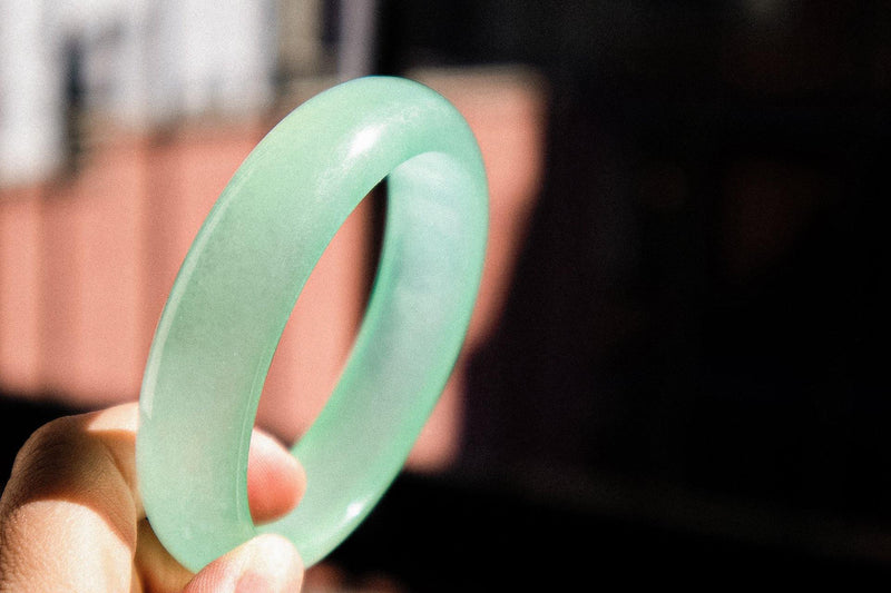 How to Tell if Jade Bracelet is Real: 6 Tests You Can Do at Home